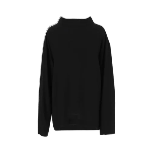 High-Neck Long Sleeved Shirt