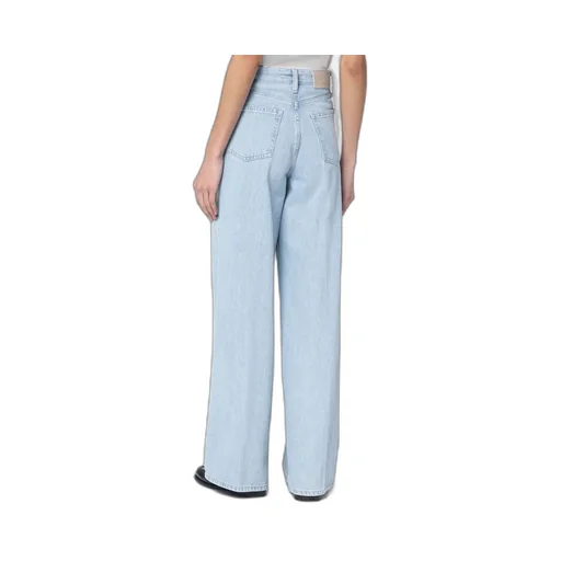 Wide-Leg Jeans