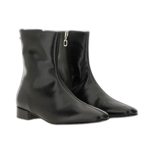 Pointed Toe Zipped Boots
