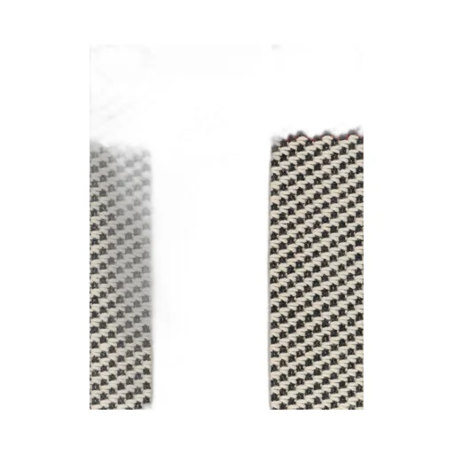 Check-Pattern Fringed-Edge Scarf