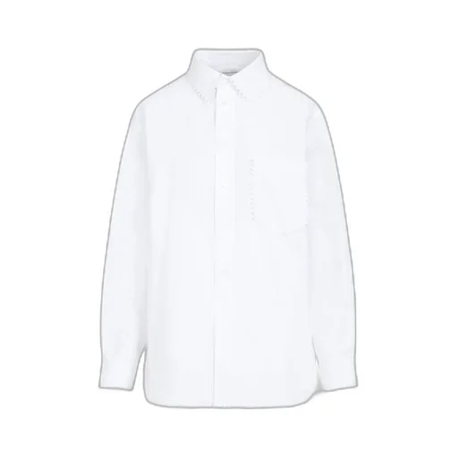 Long Sleeved Buttoned Shirt