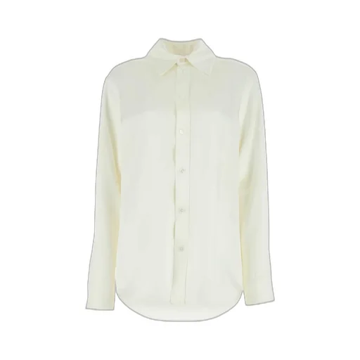 Long Sleeved Buttoned Shirt