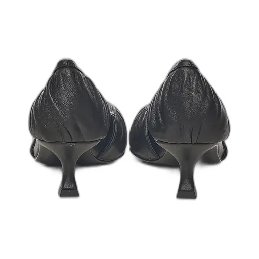 Pointed V-Neck Pumps