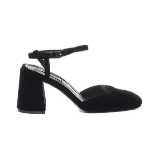 Emily Pumps