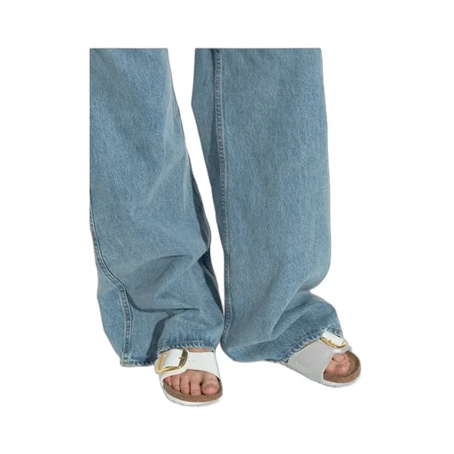 Madrid Big Buckle Sandals