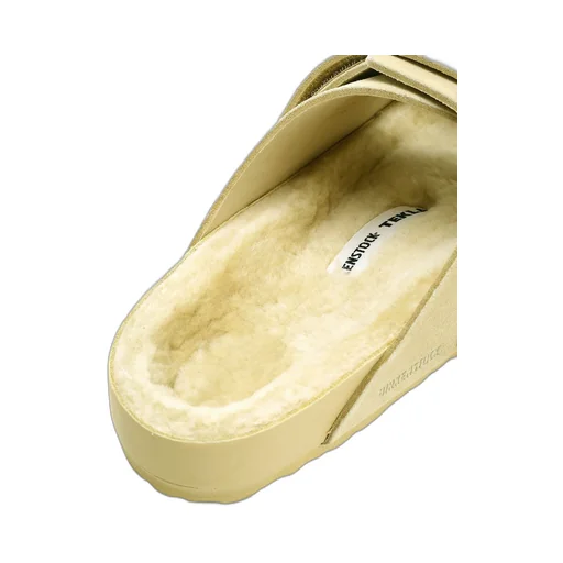 Uji Sandals