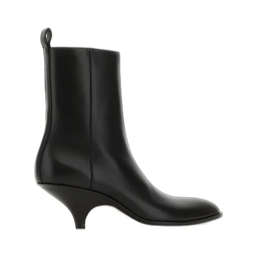 Side Zipped Pointed Toe Boots