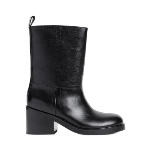 Round-Toe Heeled Boots