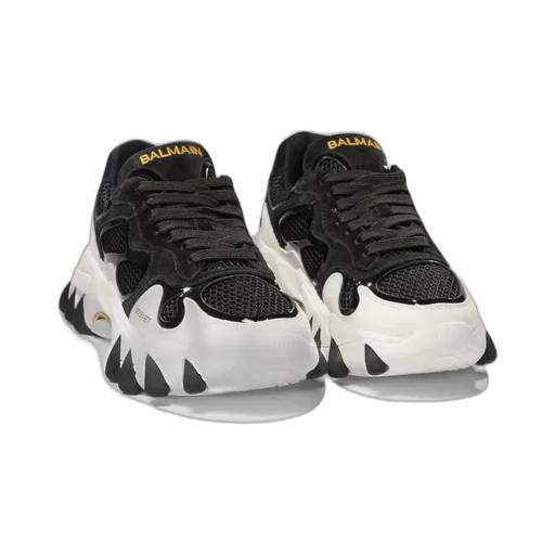 B East Sneakers