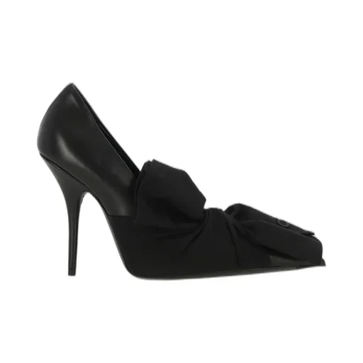 Knot Embellished Pumps