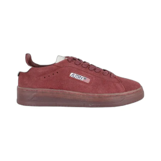 Medalist Low-Top Sneakers