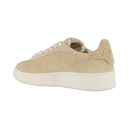 Medalist Low-Top Sneakers