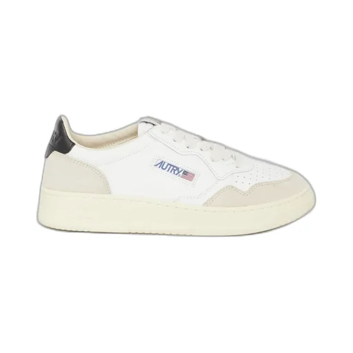 Medalist Low-Top Sneakers