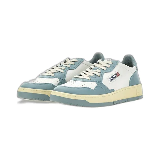 Medalist Low-Top Sneakers