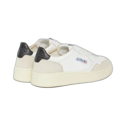 Medalist Low-Top Sneakers