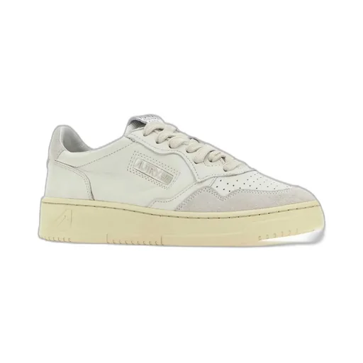 Medalist Low Sneakers