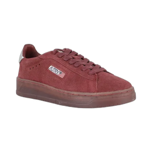 Medalist Low-Top Sneakers