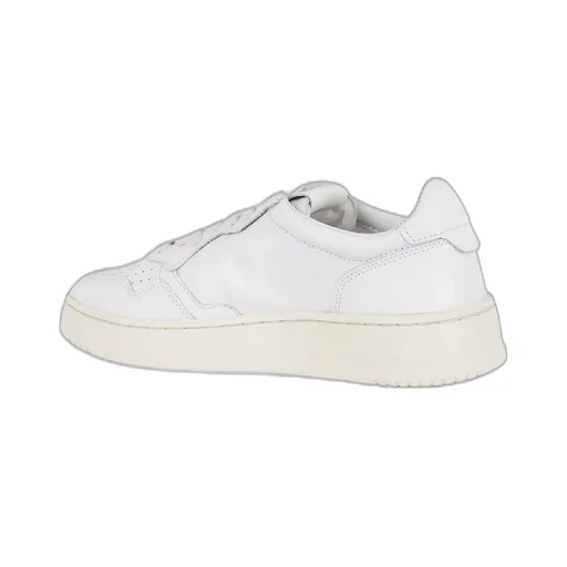 Medalist Low Sneakers