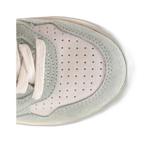 Medalist Low Sneakers