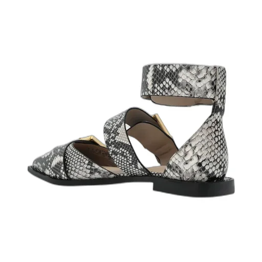 Embossed Pointed Toe Flats
