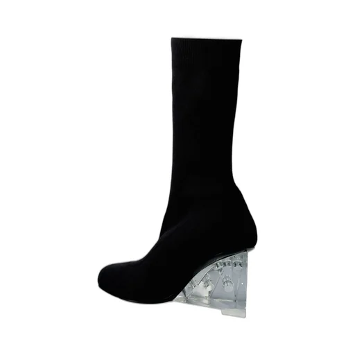 Knitted Round-Toe Boots