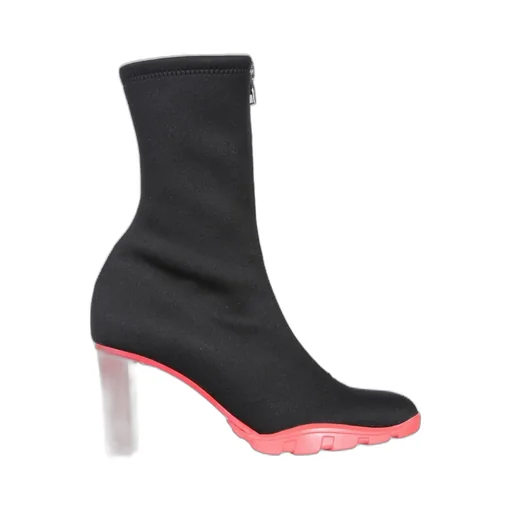 Scuba Front Zipped Boots