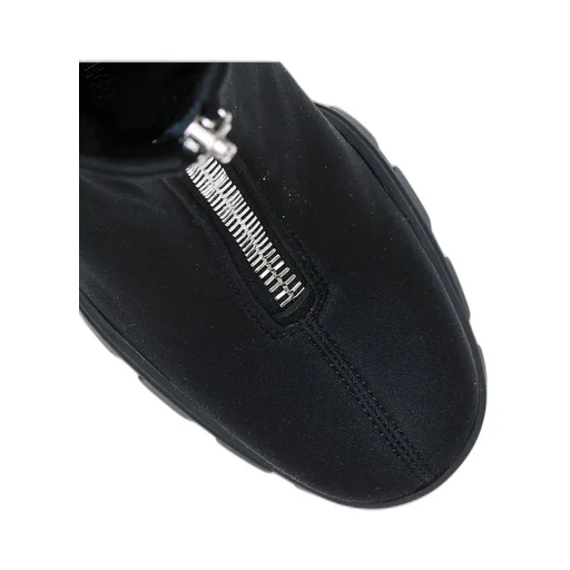 Slim Tread Zipped Boots