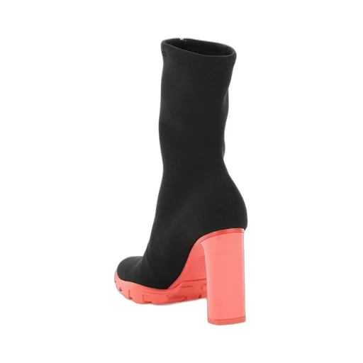 Slim Tread Zipped Boots