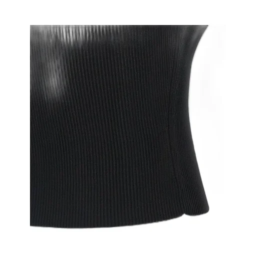 Chain-Linked V-Neck Ribbed Top