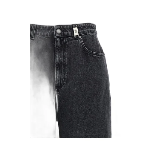 Wide-Leg Jeans