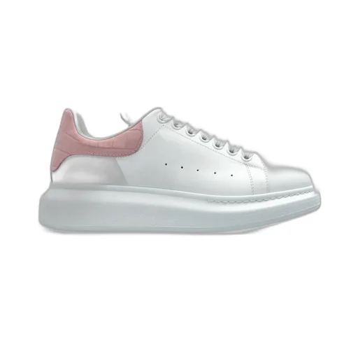 Oversized Lace-Up Sneakes