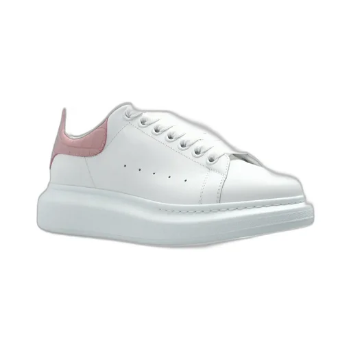 Oversized Lace-Up Sneakes