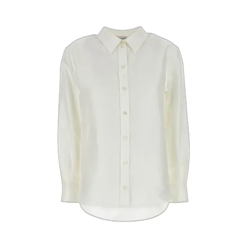 Long Sleeved Buttoned Shirt