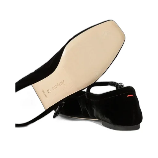 Uma Mary Jane Flats