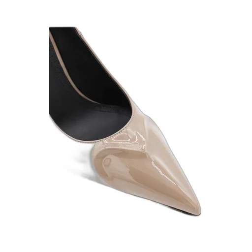 Pointed Toe Heeled Pumps