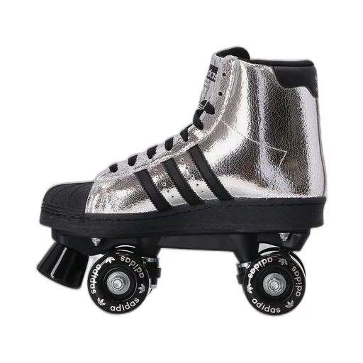 Superstar 82 Roller Skates