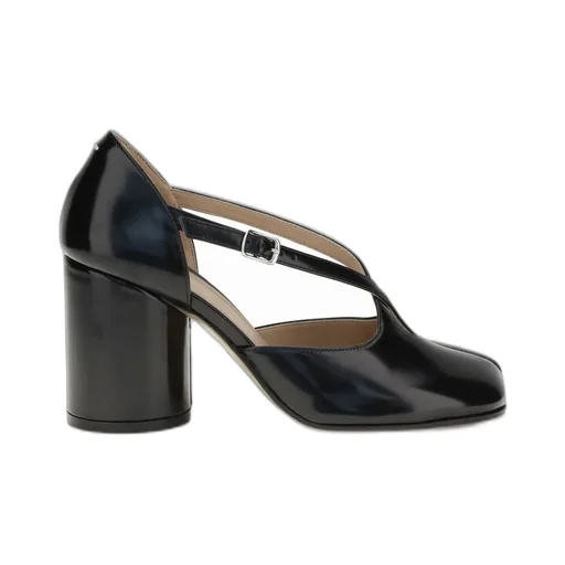 Tabi Toe Pumps
