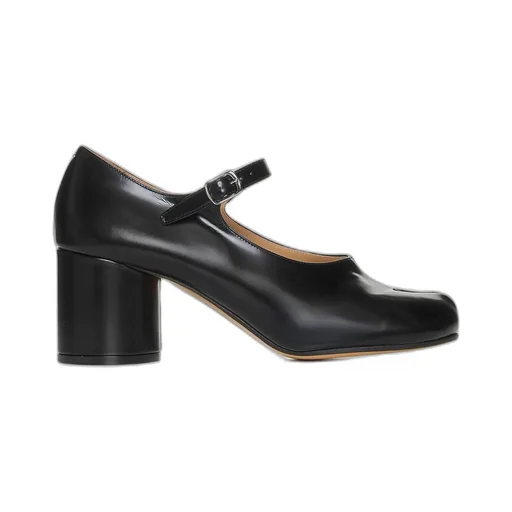 Tabi Buckle-Fastened Mary Jane Pumps
