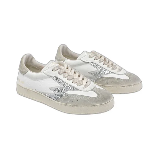 Club Deluxe Logo Sneakers