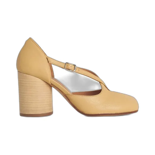 Mary Jane Pumps