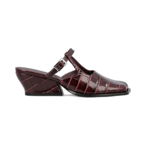 Mary Jane Pumps
