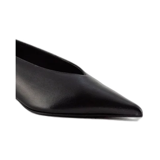 Pointed Toe Kitten Heel Pumps
