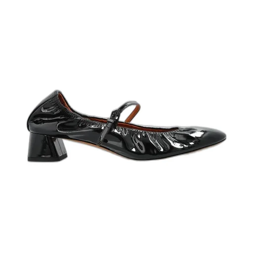 Mary Jane Pumps