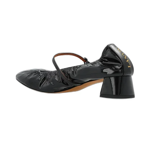 Mary Jane Pumps