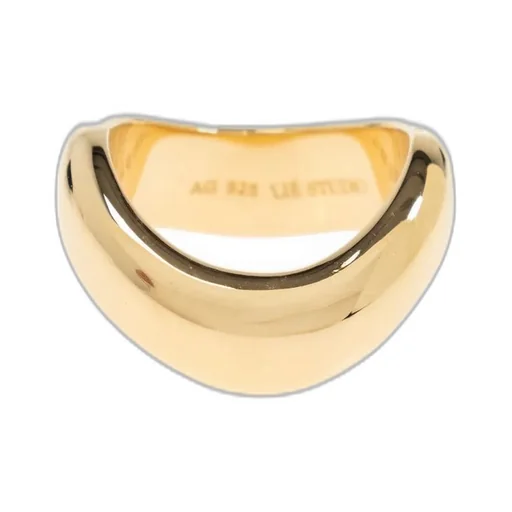 Curved Ring