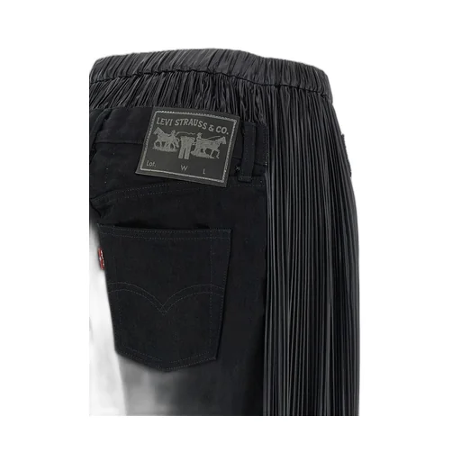 Wide-Leg Jeans