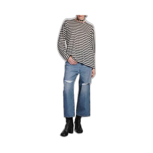 Wide-Leg Cropped Jeans