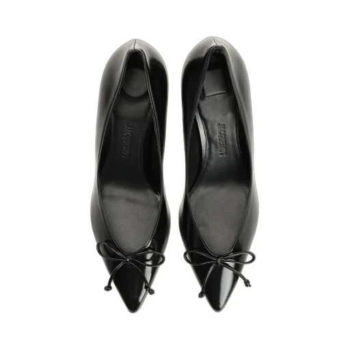 Pointed-Toe Pumps With Bow Detail