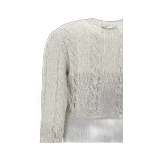 Cable Knit Cropped Sweater
