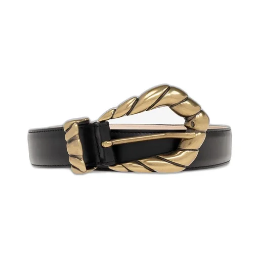 Belt With Twisted Buckle